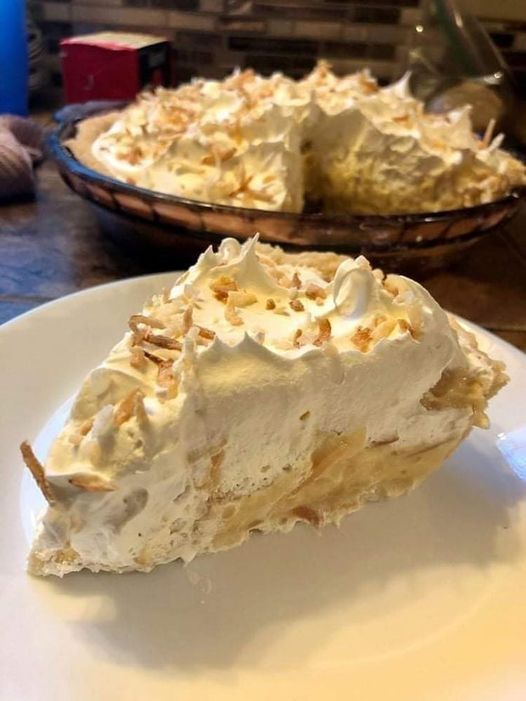 Low Carb Coconut Cream Pie